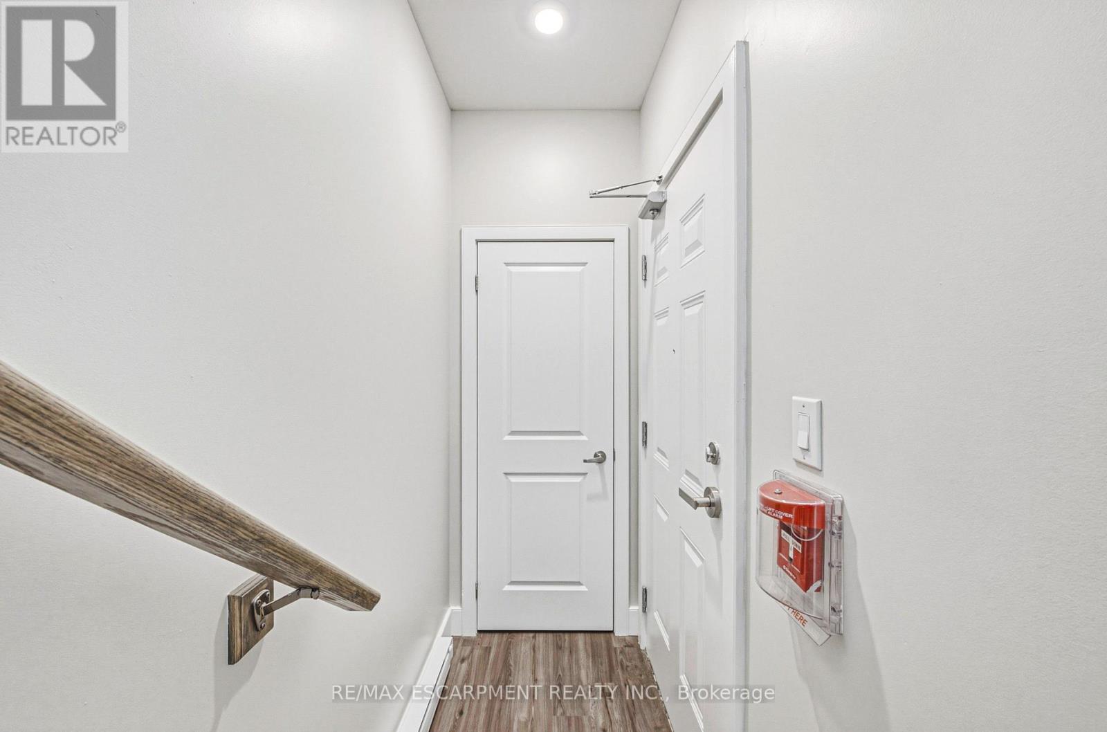 214 - 2061 Prospect Street, Burlington, Ontario  L7R 1Z2 - Photo 4 - W13487428