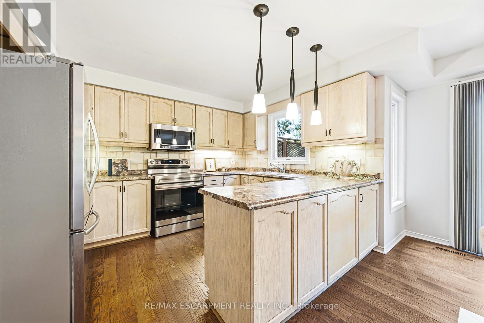4153 Vermont Crescent, Burlington, Ontario  L7M 4A9 - Photo 12 - W13487438