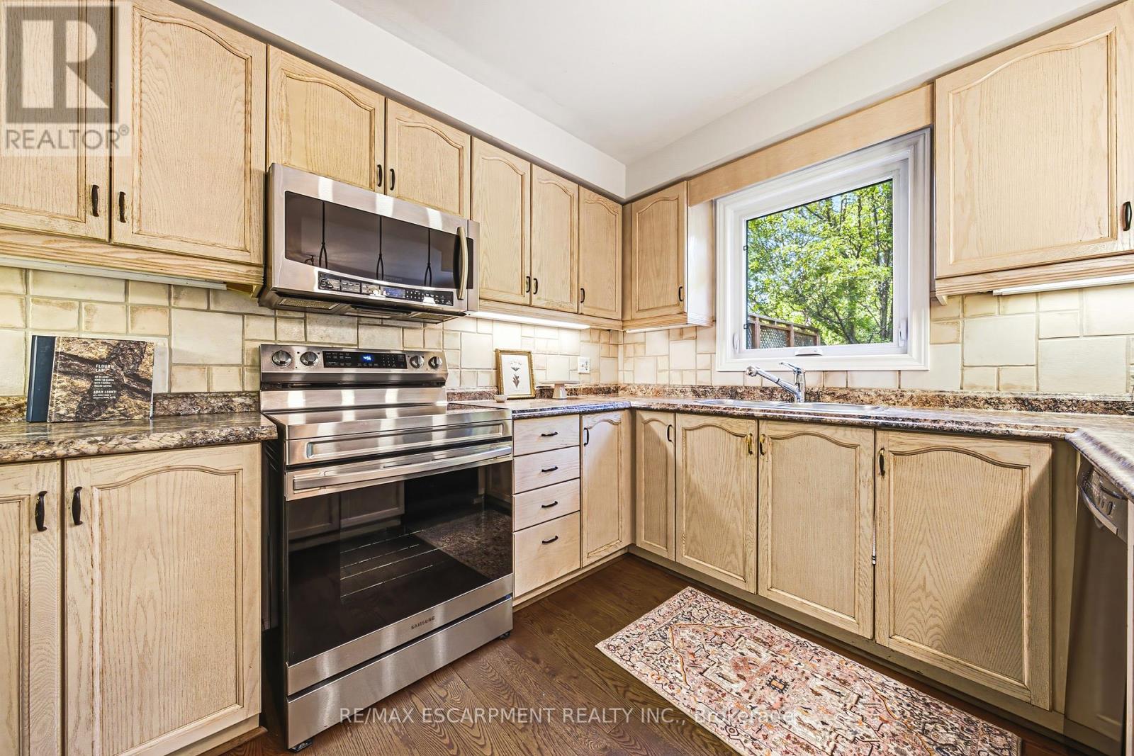 4153 Vermont Crescent, Burlington, Ontario  L7M 4A9 - Photo 13 - W13487438