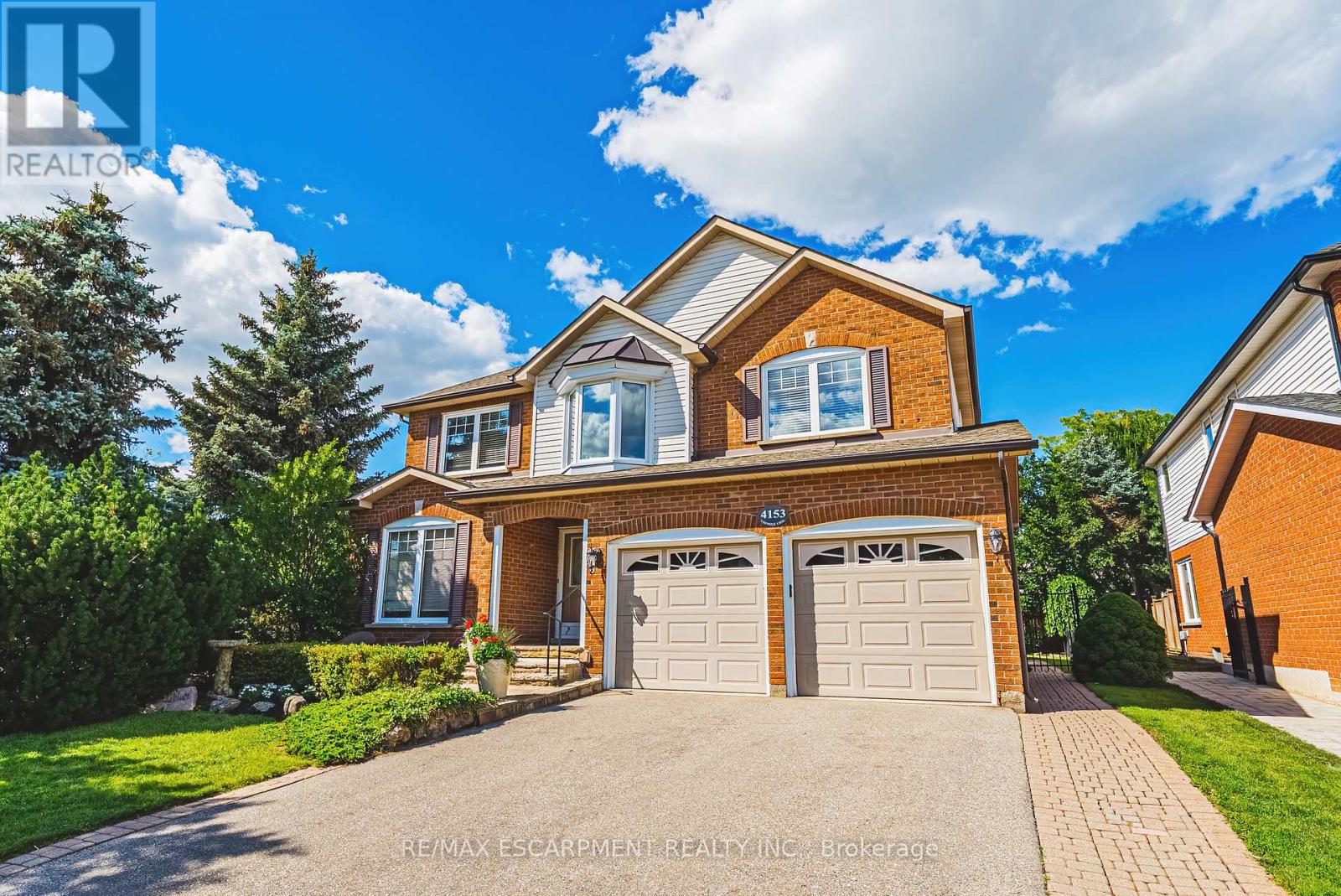 4153 Vermont Crescent, Burlington, Ontario  L7M 4A9 - Photo 3 - W13487438