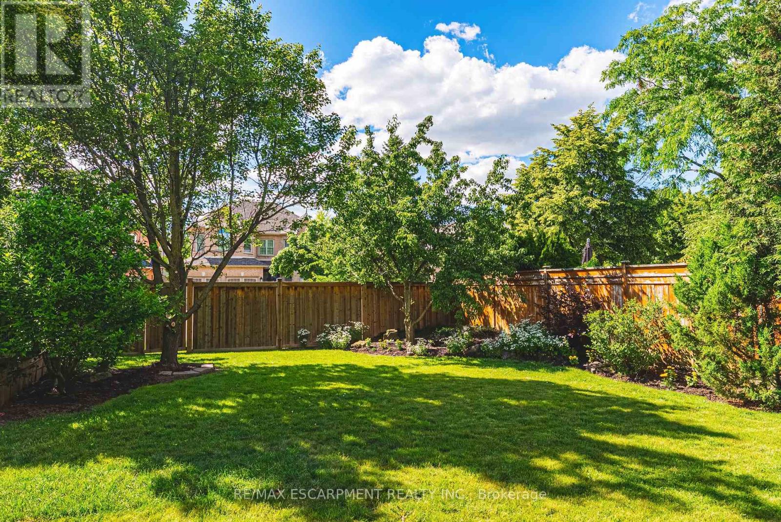 4153 Vermont Crescent, Burlington, Ontario  L7M 4A9 - Photo 44 - W13487438
