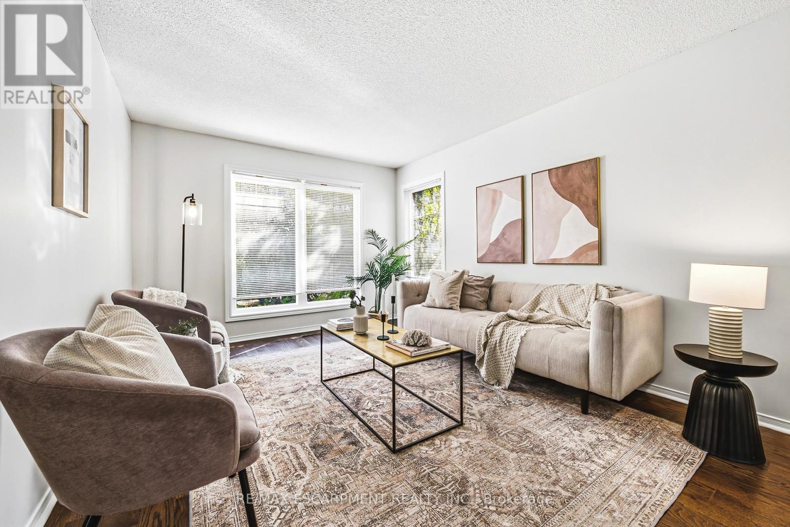 4153 Vermont Crescent, Burlington, Ontario  L7M 4A9 - Photo 6 - W13487438