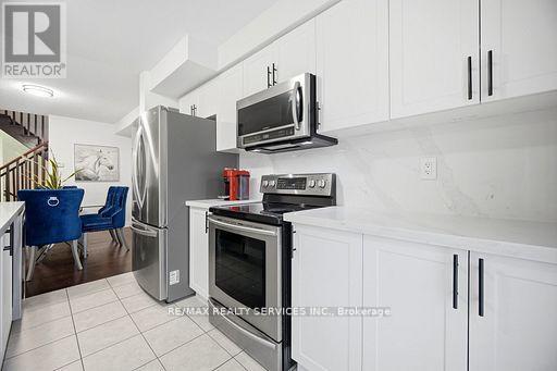 25 Bannister Crescent, Brampton, Ontario  L7A 4H2 - Photo 11 - W13487462
