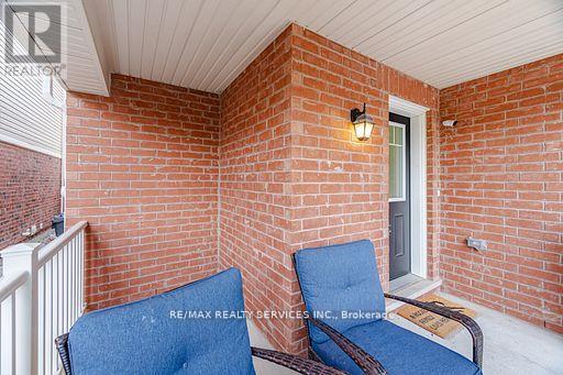 25 Bannister Crescent, Brampton, Ontario  L7A 4H2 - Photo 3 - W13487462