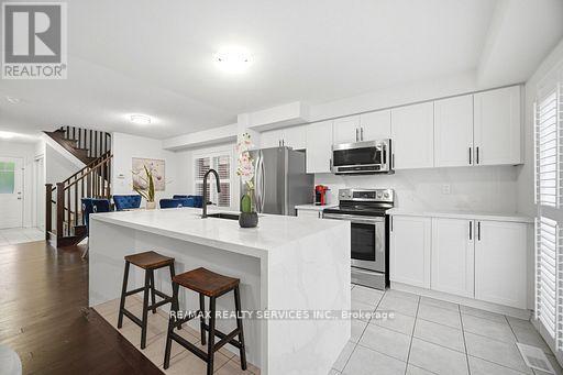 25 Bannister Crescent, Brampton, Ontario  L7A 4H2 - Photo 8 - W13487462