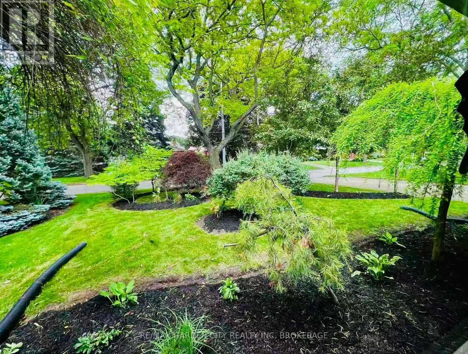 15 Black Friars Road, St. Catharines, Ontario  L2N 2M8 - Photo 2 - X13455760