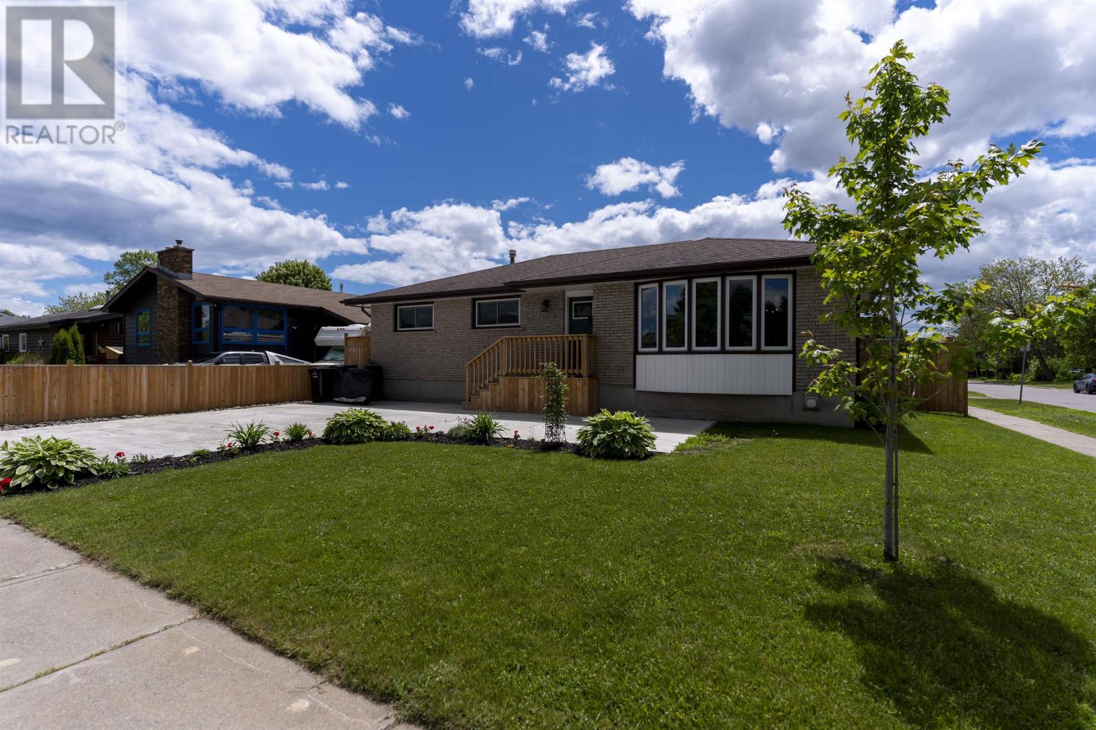 103 Welland St, Thunder Bay, Ontario  P7A 7T7 - Photo 2 - TB2601660
