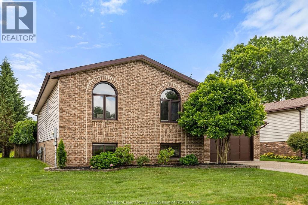 MLS# 26015176: 283 RAMBLEWOOD, LaSalle, Canada