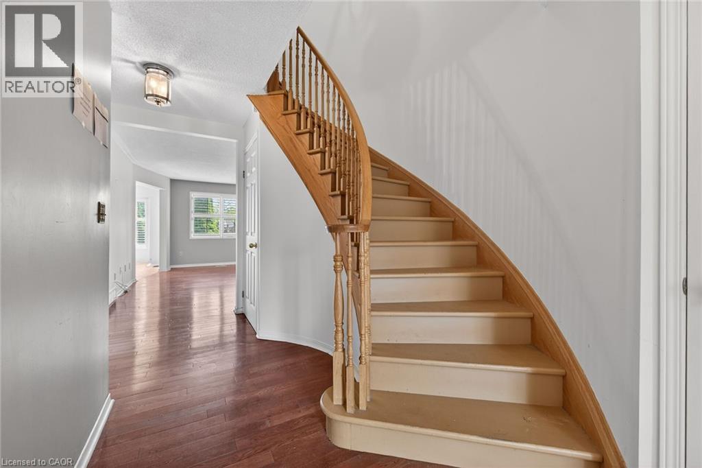 25 Perthshire Court, Hamilton, Ontario  L9B 2H1 - Photo 22 - 40837798