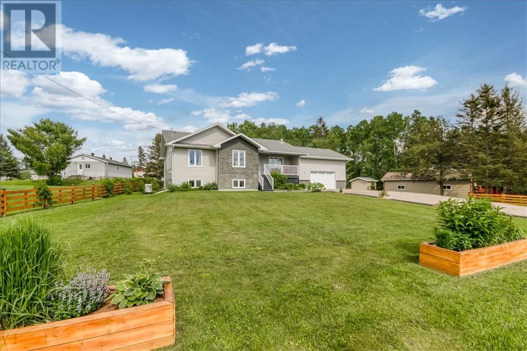 12 Rita Street, Markstay, Ontario  P0M 2G0 - Photo 3 - 2128783