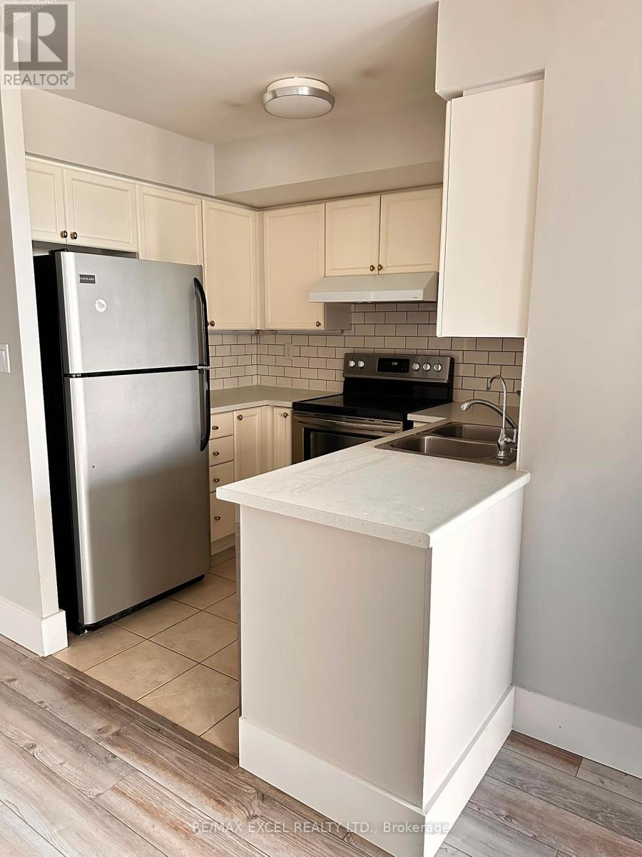 1313 - 1 Rean Drive, Toronto, Ontario  M2K 3C1 - Photo 6 - C13144840