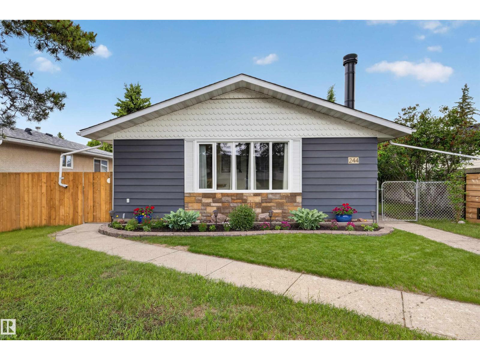 244 Knottwood RD N NW, Edmonton, Alberta