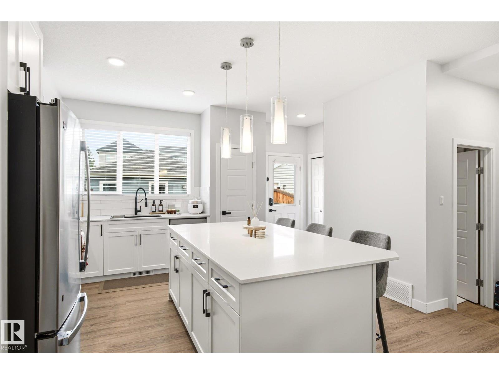 3415 Erlanger Bn NW, Edmonton, Alberta  T6M 3A5 - Photo 9 - E4495553