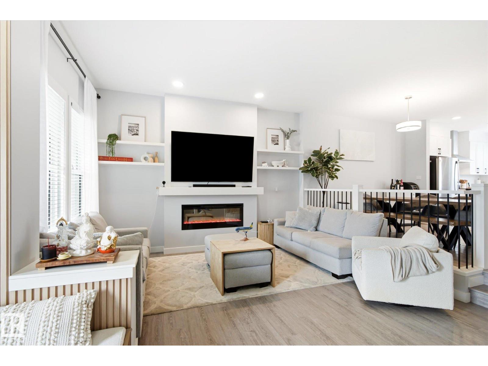 3415 Erlanger Bn NW, Edmonton, Alberta  T6M 3A5 - Photo 3 - E4495553