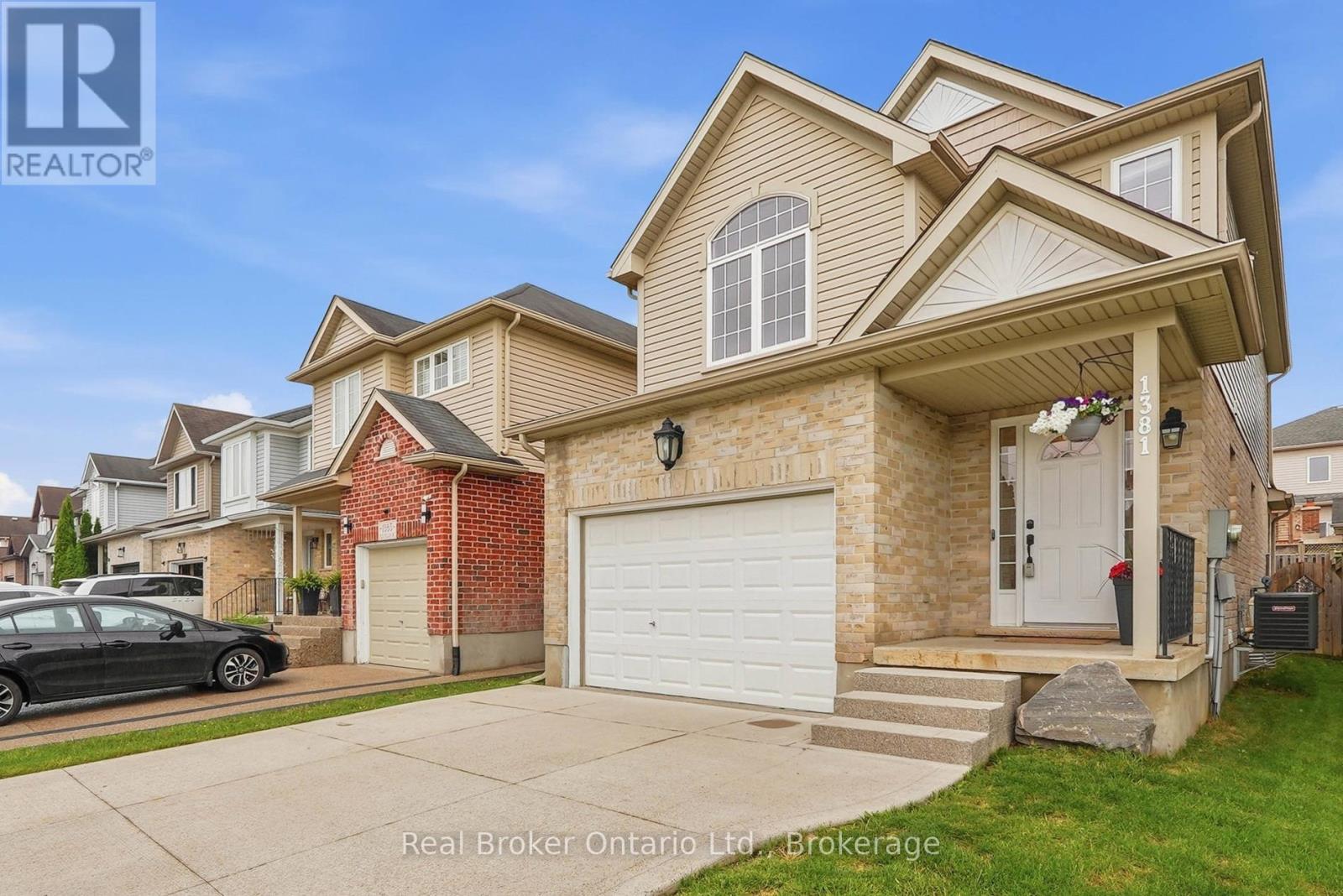 1381 Old Zeller Drive, Kitchener, Ontario  N2A 0C6 - Photo 3 - X13478898