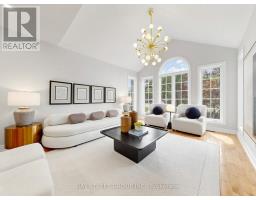 98 BROOKEVIEW DRIVE, Aurora, Ontario