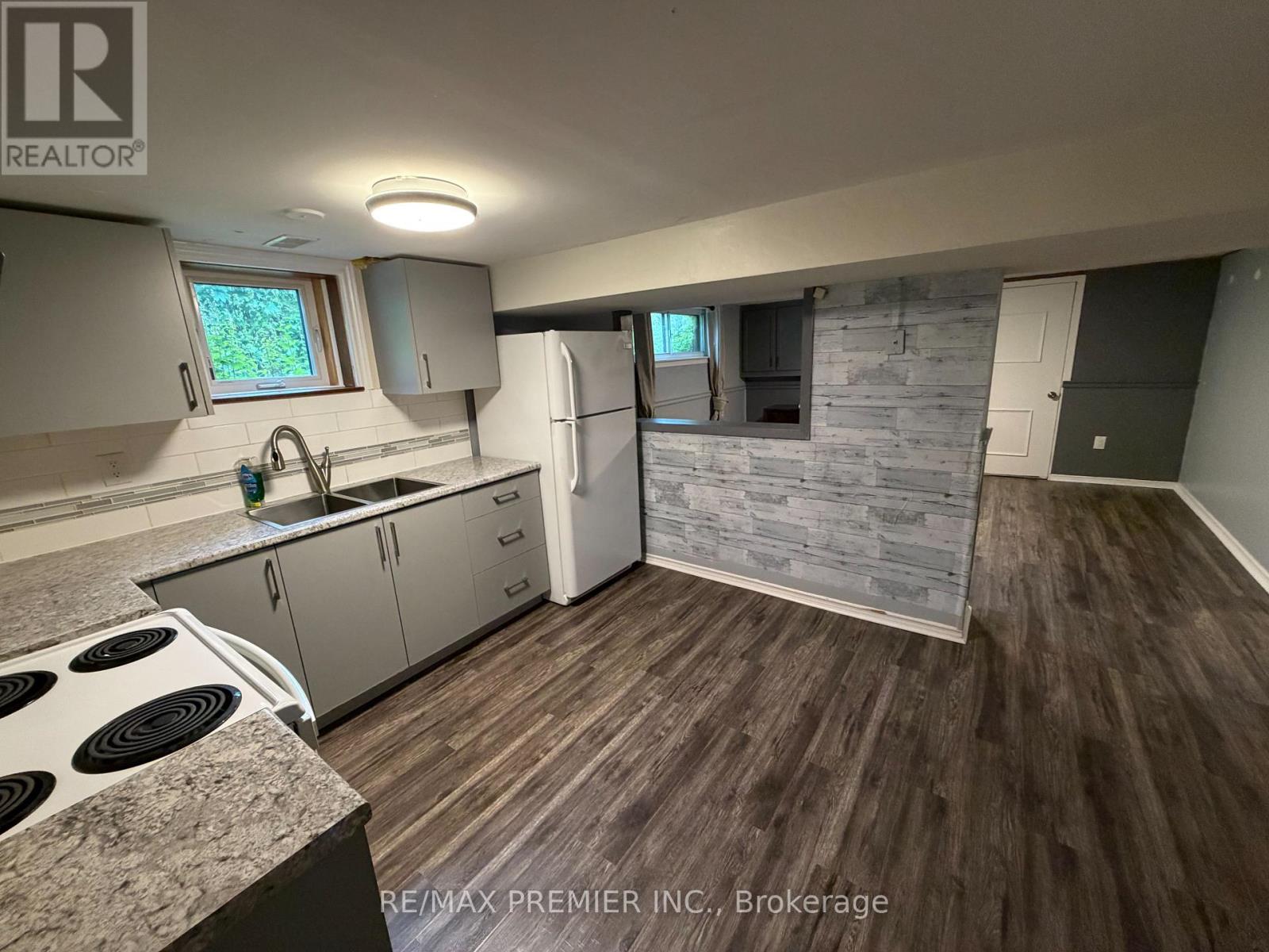 Bsmt - 404 Rustic Road, Toronto, Ontario  M6L 1W7 - Photo 3 - W13251508