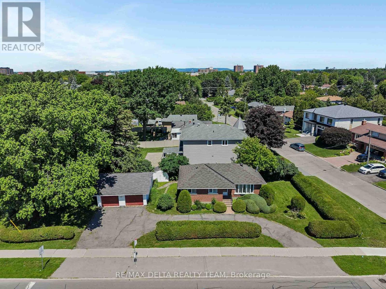 115 Meadowlands Drive W, Ottawa, Ontario  K2G 2S2 - Photo 1 - X13487656