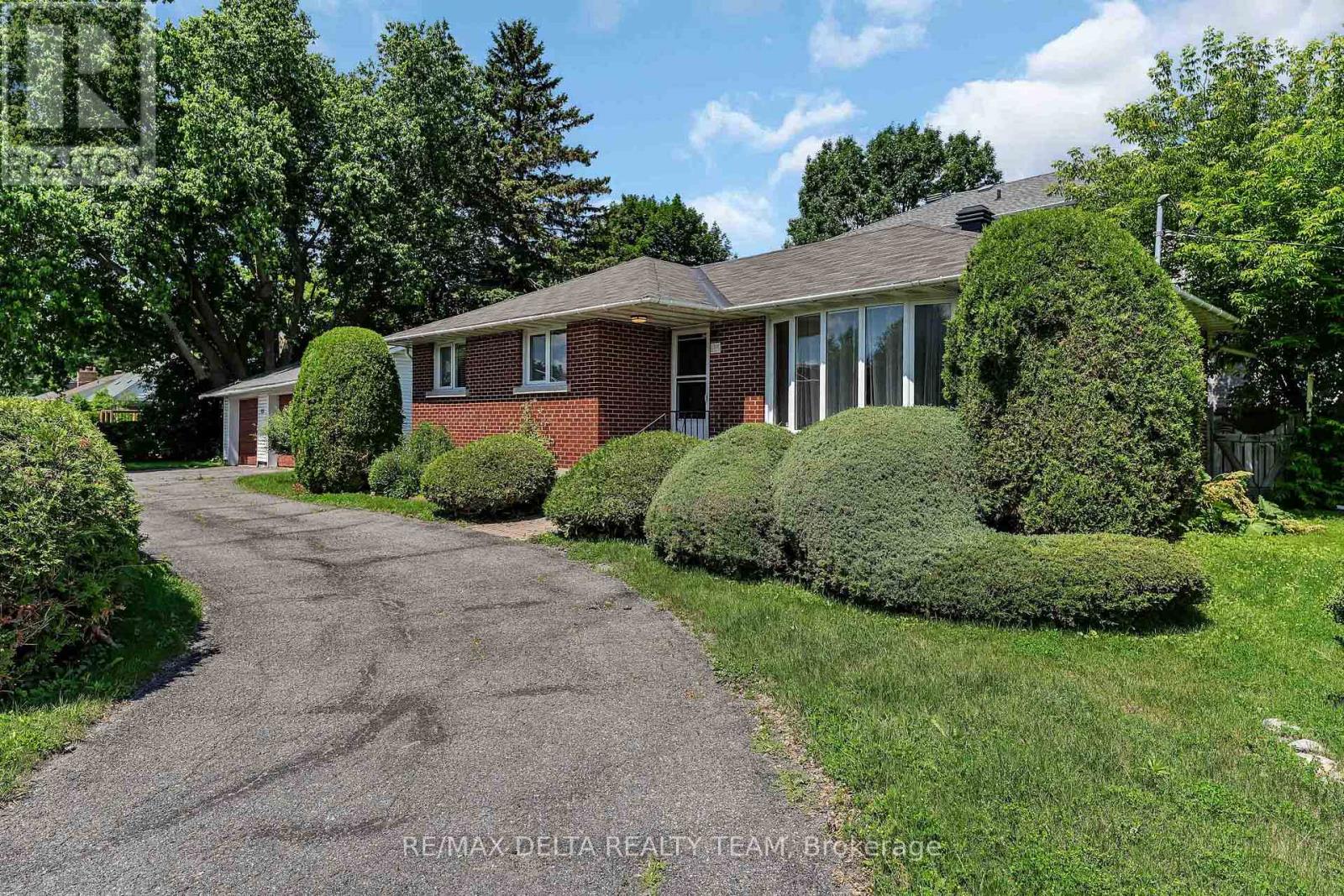 115 Meadowlands Drive W, Ottawa, Ontario  K2G 2S2 - Photo 5 - X13487656
