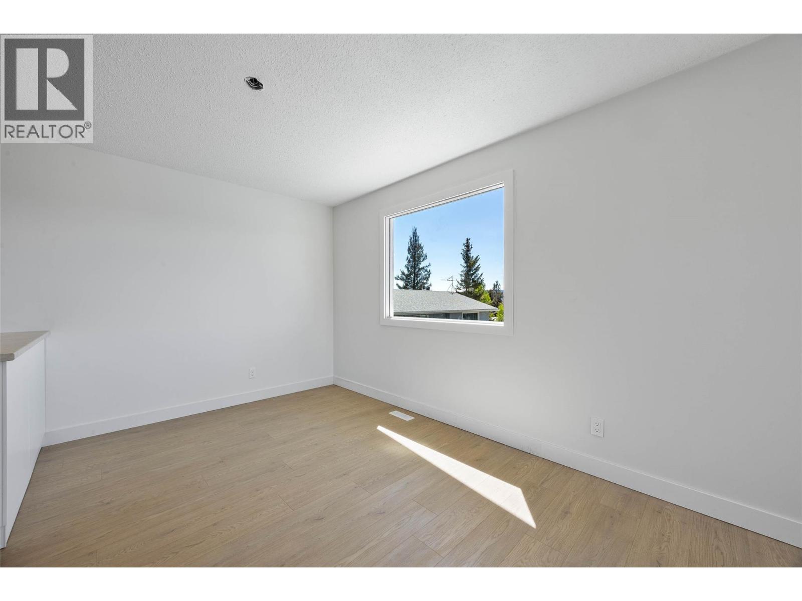 11 Jasper Drive