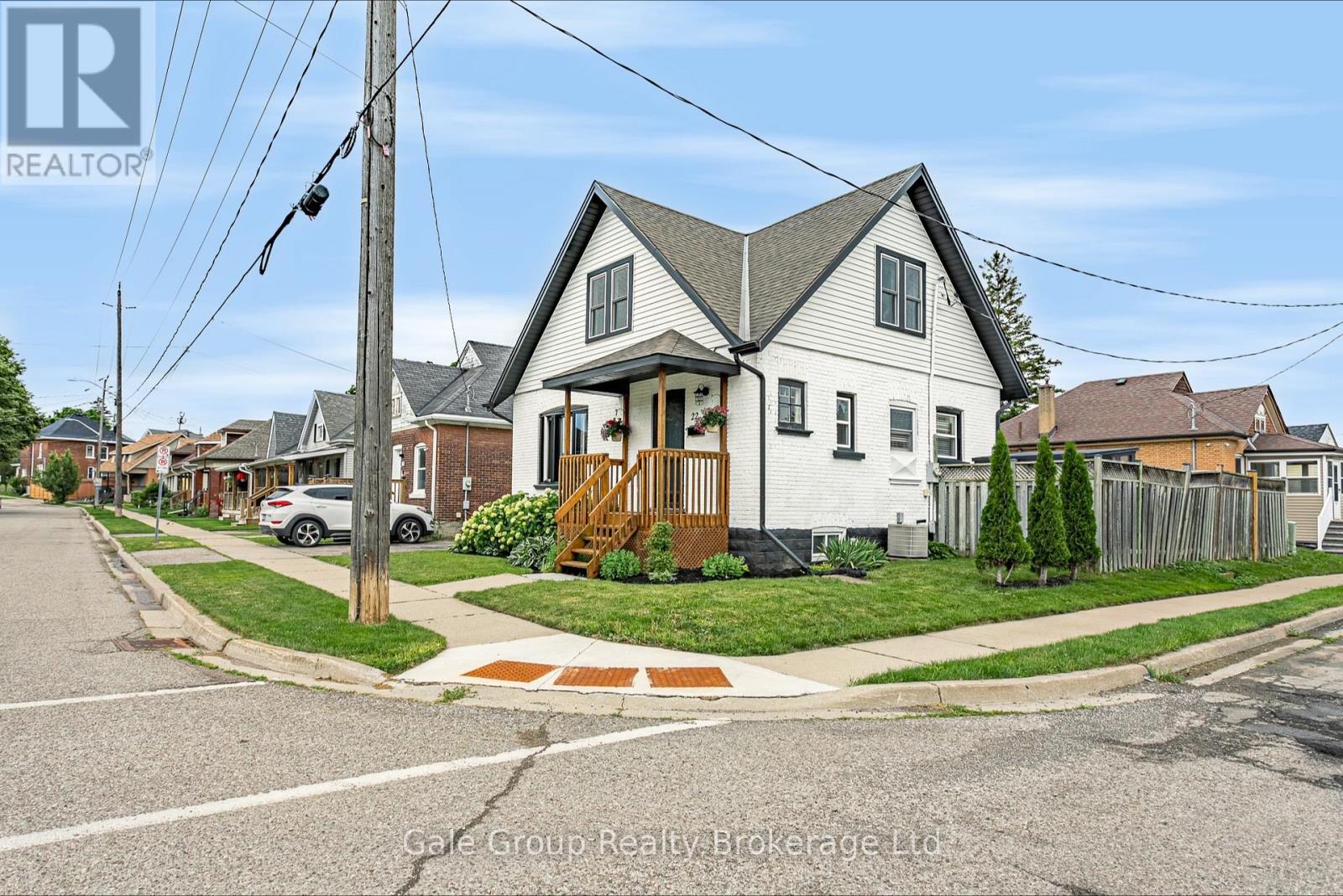 22 Strathcona Avenue