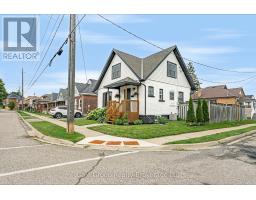 22 STRATHCONA AVENUE, Brantford, Ontario