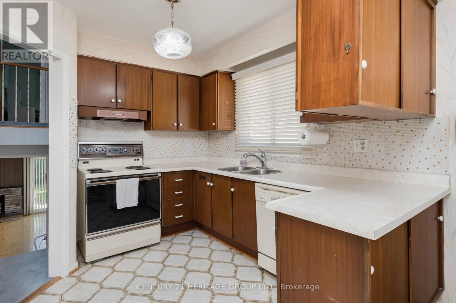 29 Lockmere Terrace, Toronto, Ontario  M2J 2J5 - Photo 10 - C13487514