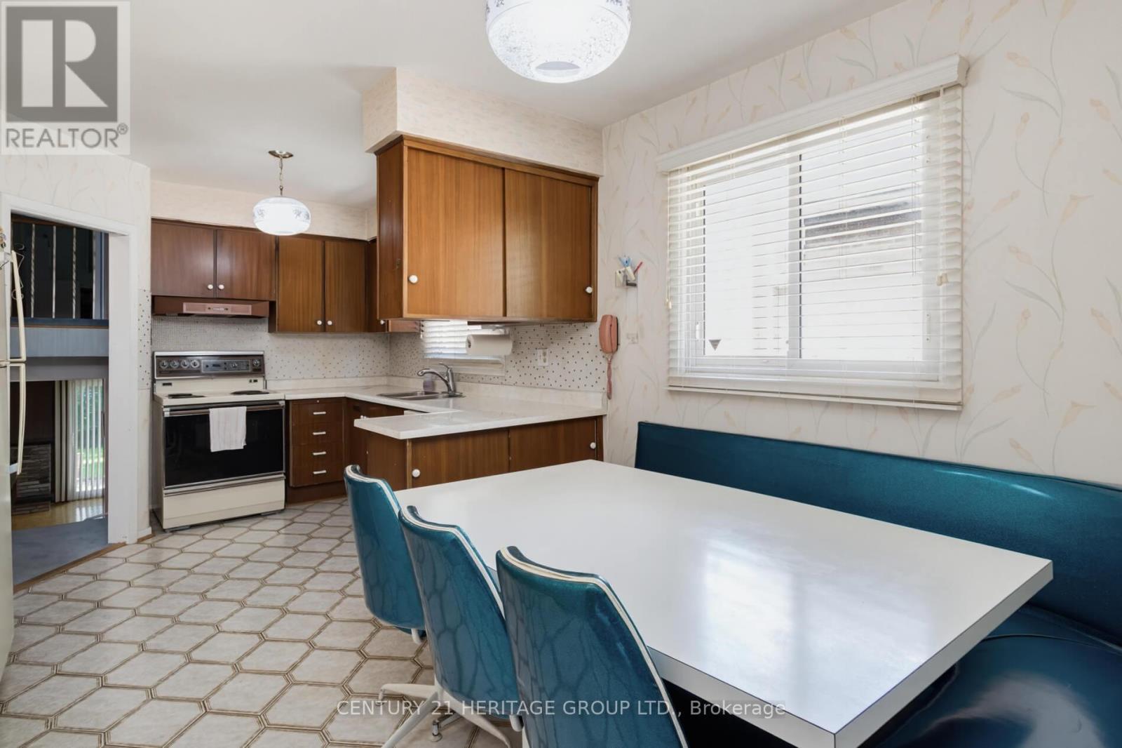 29 Lockmere Terrace, Toronto, Ontario  M2J 2J5 - Photo 8 - C13487514
