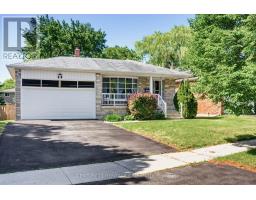 29 LOCKMERE TERRACE, Toronto, Ontario