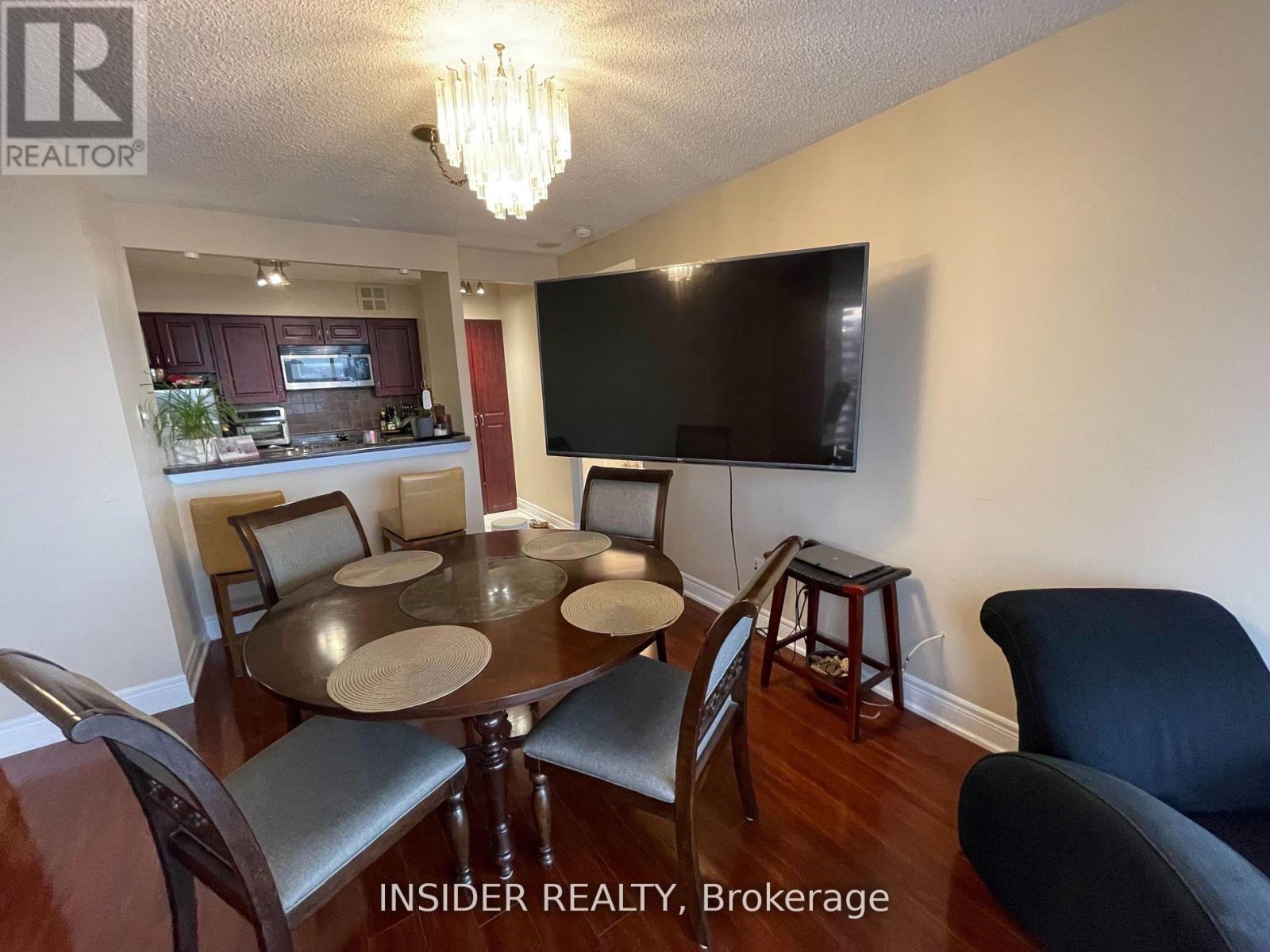 1911 - 1055 Bay Street, Toronto, Ontario  M5S 3A3 - Photo 2 - C13487530