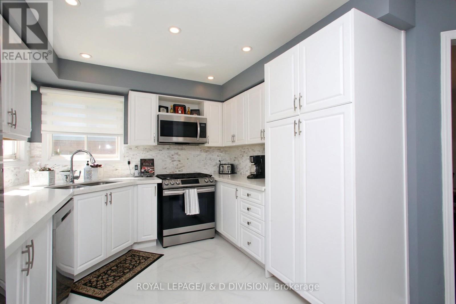 22 Lahaye Drive, Whitby, Ontario  L1P 1L5 - Photo 14 - E13487544