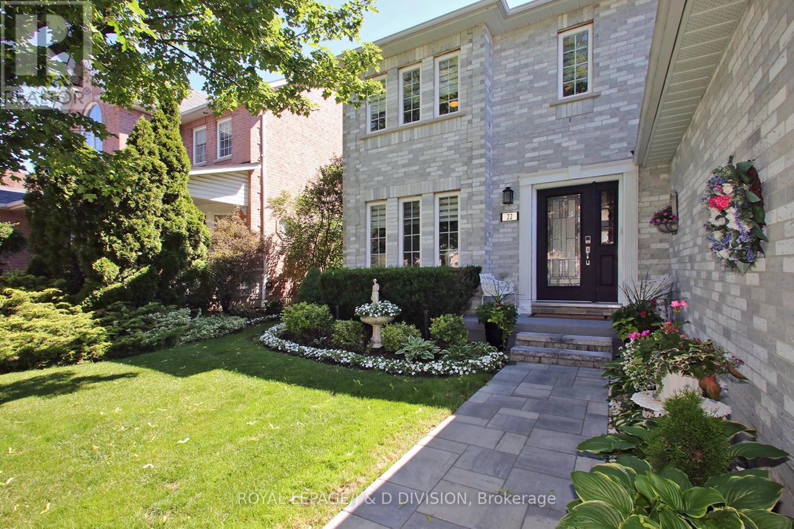 22 Lahaye Drive, Whitby, Ontario  L1P 1L5 - Photo 4 - E13487544