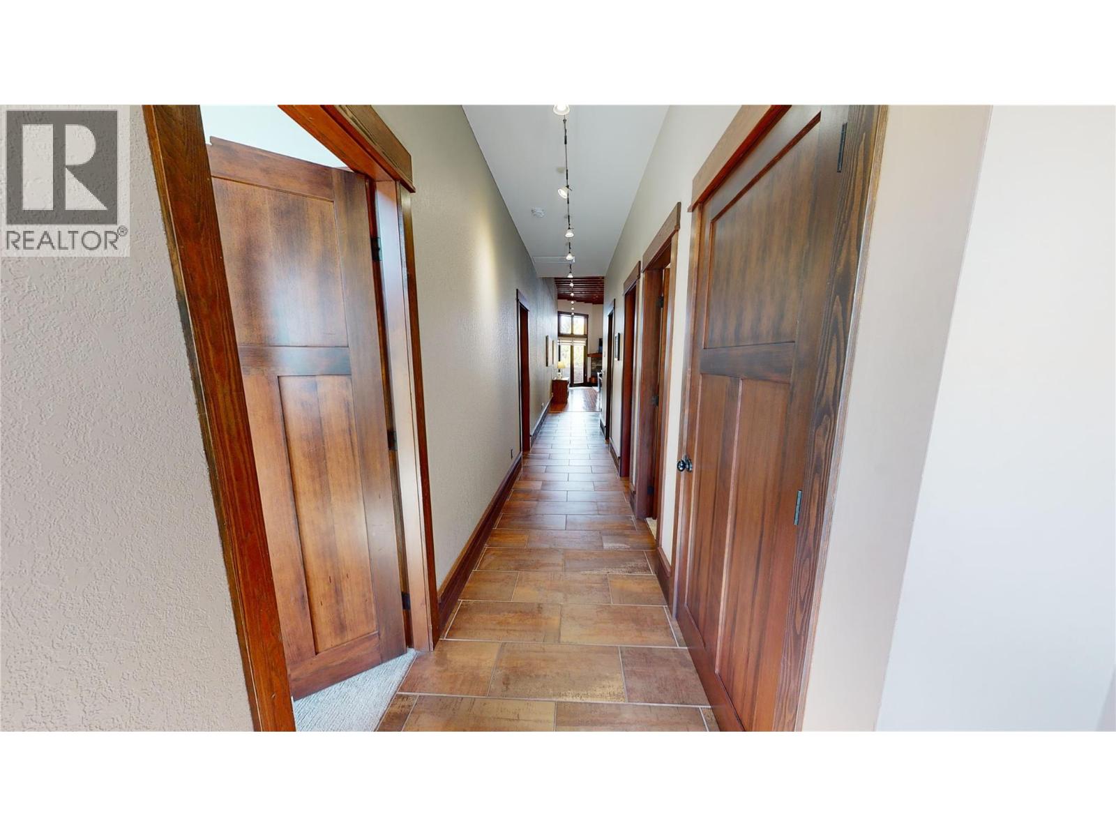 901 2nd Avenue Unit# 103b, Fernie, British Columbia  V0B 1M0 - Photo 17 - 10391383