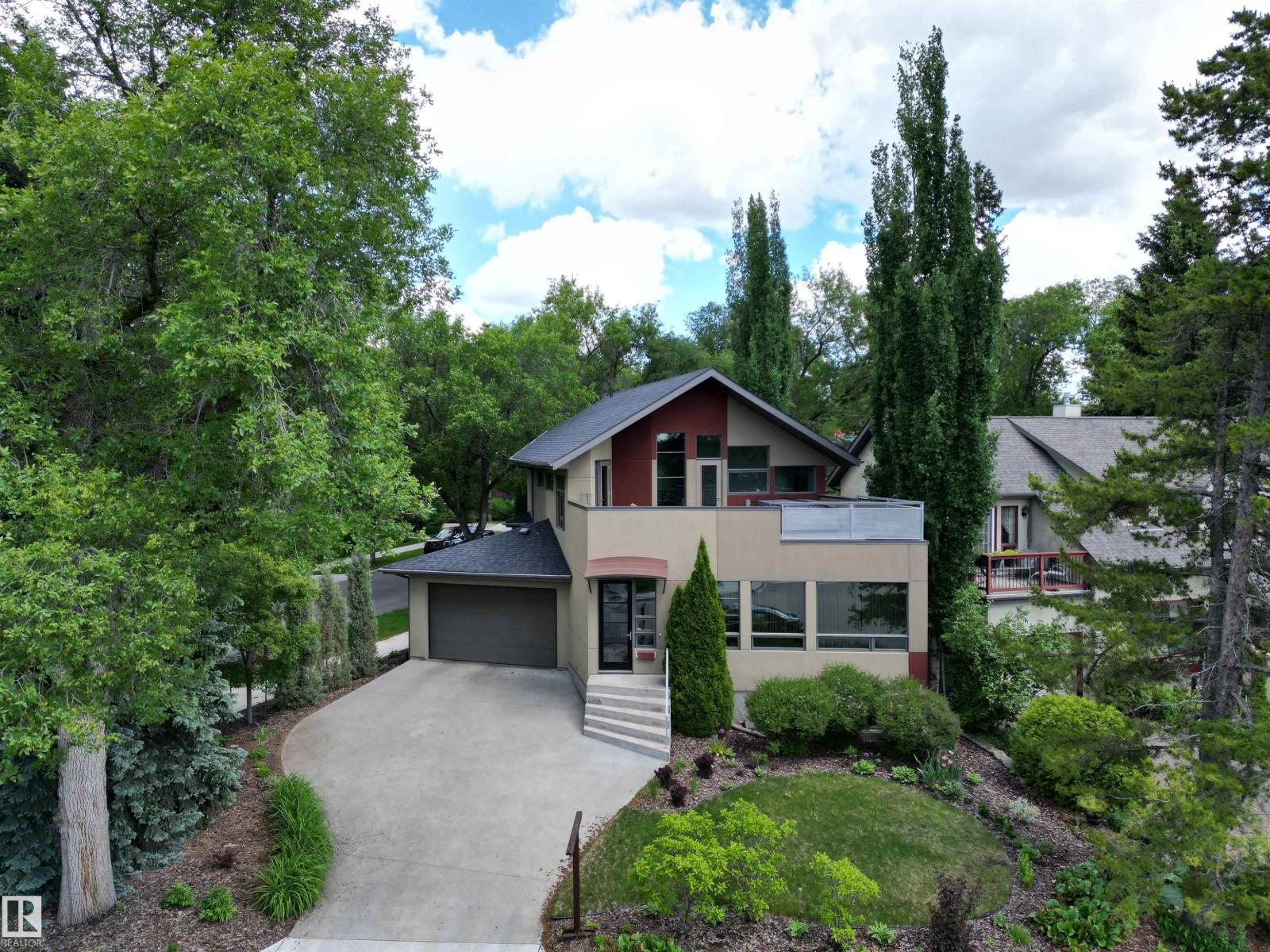 6428 ADA BV NW, Edmonton, Alberta
