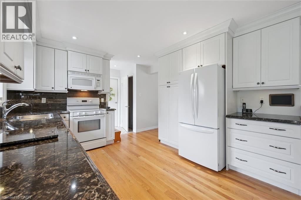 10 Radcliffe Drive, Kitchener, Ontario  N2E 2H3 - Photo 15 - 40842497