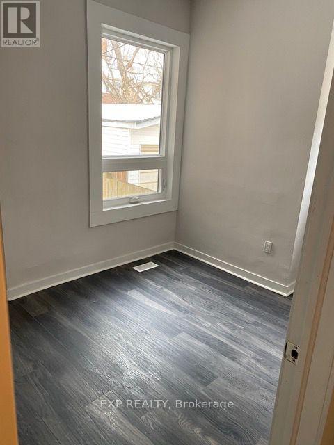 Upper - 70 Proctor Boulevard, Hamilton, Ontario  L8M 2M4 - Photo 10 - X13487578