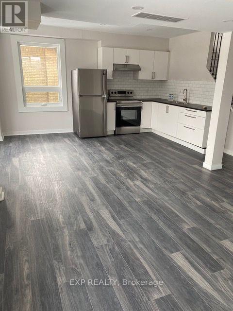 Upper - 70 Proctor Boulevard, Hamilton, Ontario  L8M 2M4 - Photo 5 - X13487578