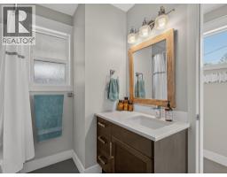 2715 Boucherie Road, West Kelowna, British Columbia  V1Z 2G3 - Photo 22 - 10381261