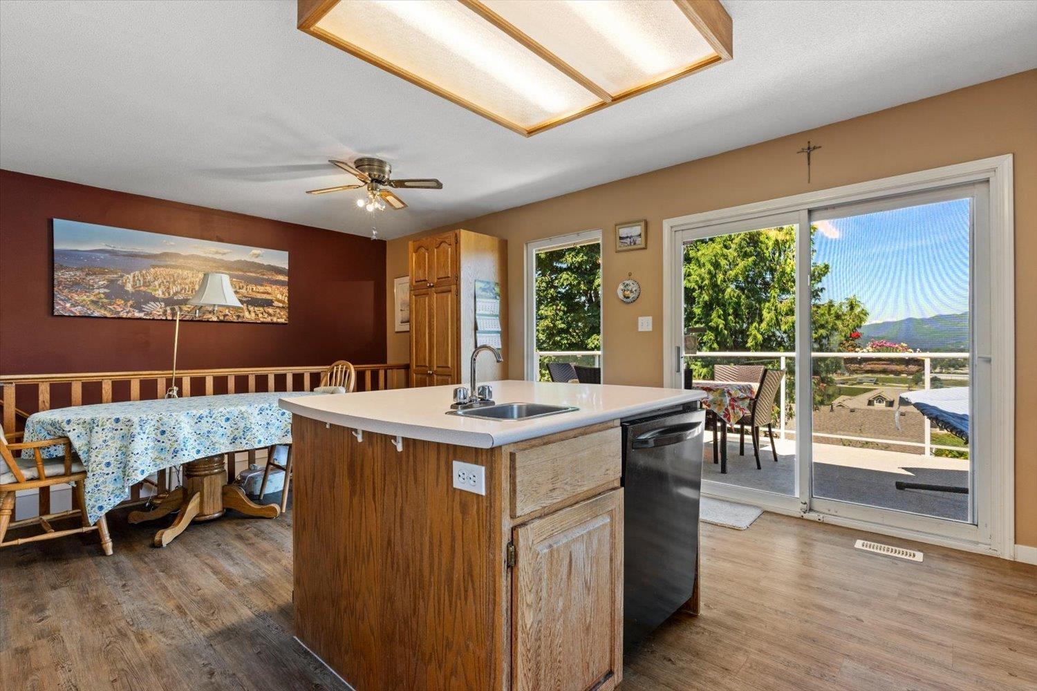 47465 Swallow Crescent, Little Mountain, Chilliwack, British Columbia  V2P 7P8 - Photo 6 - R3139480