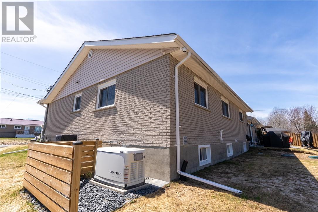 52 Cecil Street, Garson, Ontario  P3L 1M6 - Photo 19 - 2128836