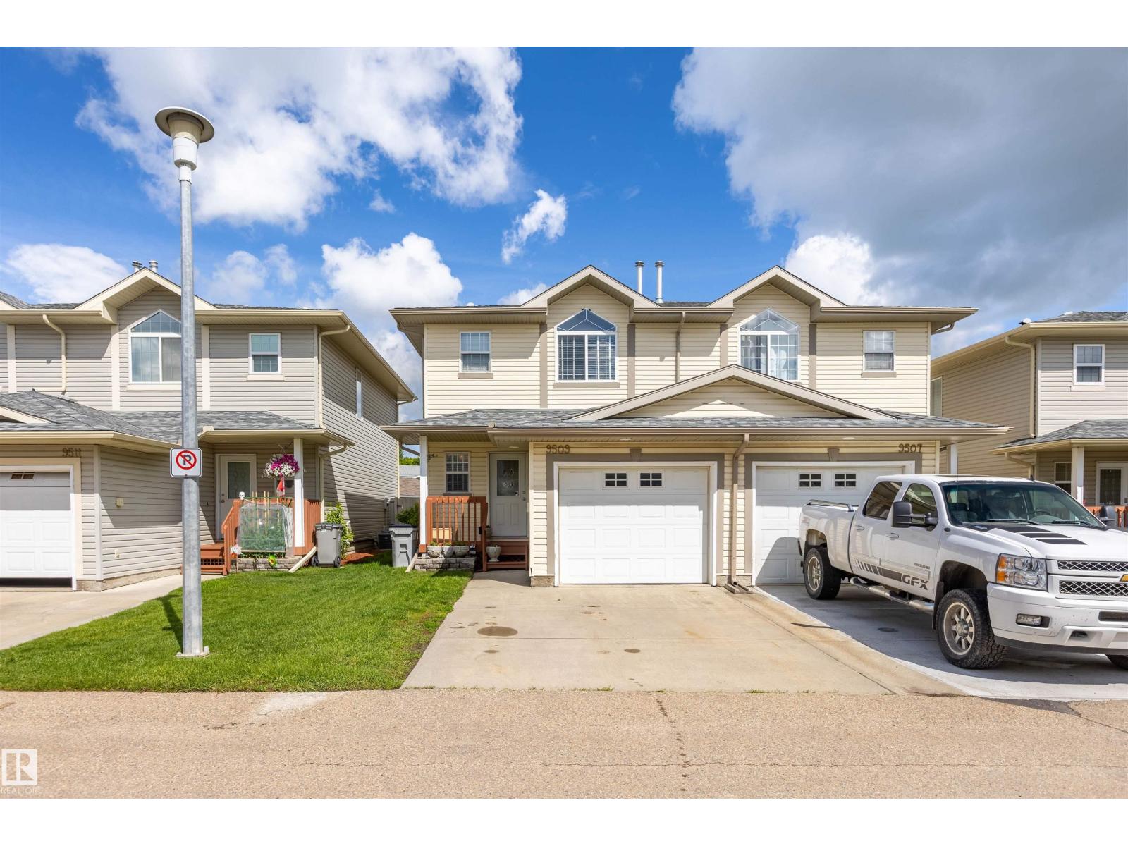 9509 99 St, Morinville, Alberta  T8R 1T7 - Photo 2 - E4495573