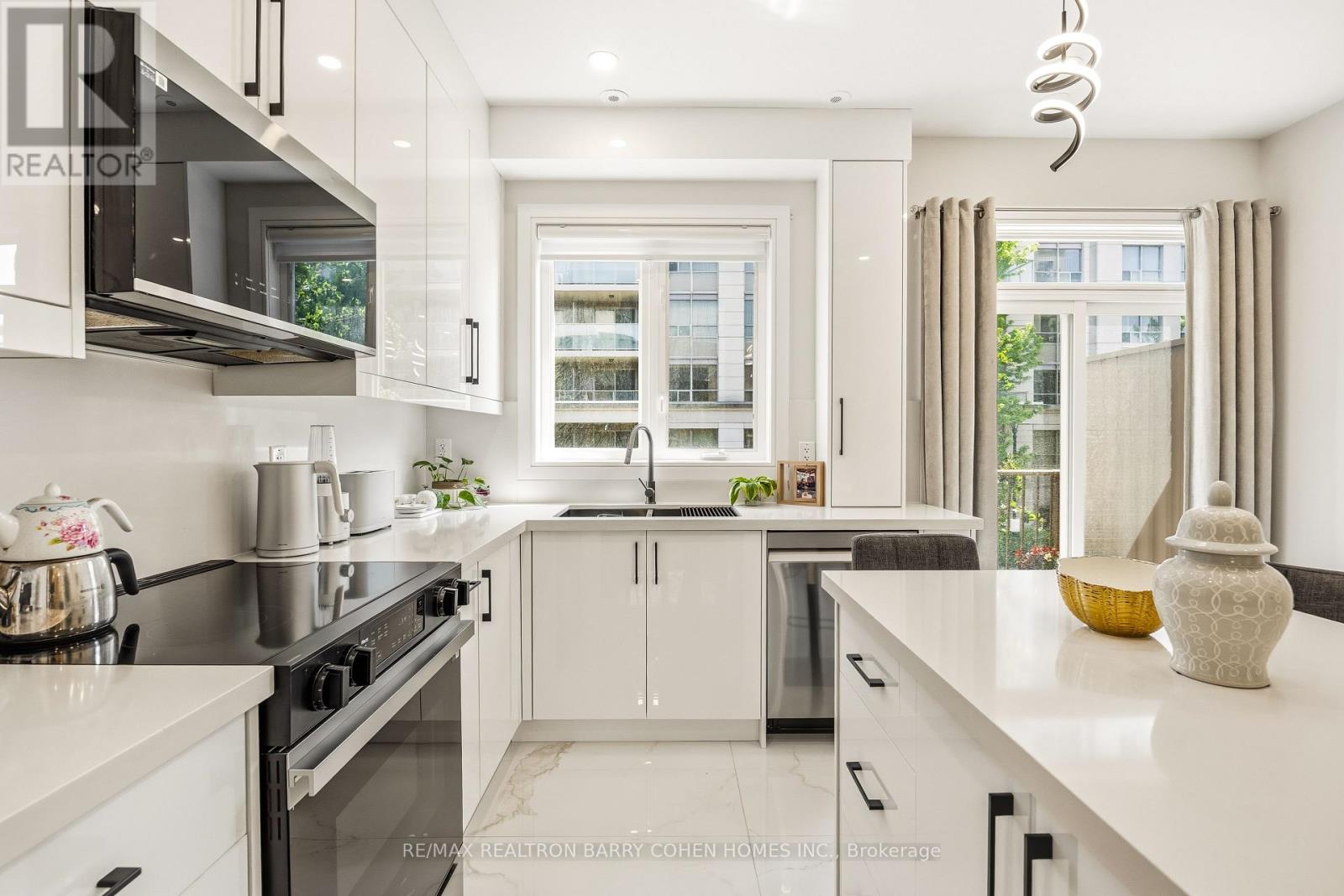 21 - 21 Galleria Parkway, Markham, Ontario  L3T 0A4 - Photo 11 - N13432034