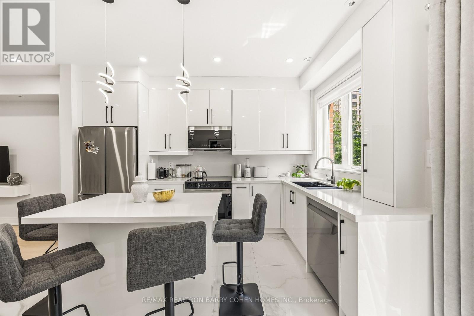 21 - 21 Galleria Parkway, Markham, Ontario  L3T 0A4 - Photo 8 - N13432034