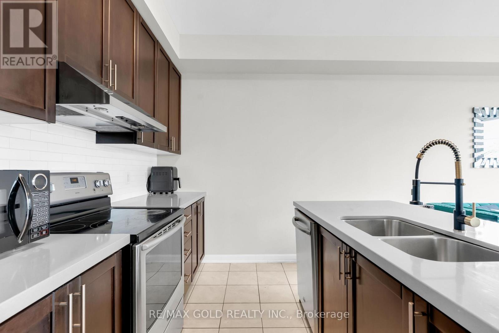 128 - 165 Hampshire Way, Milton, Ontario  L9T 8M7 - Photo 25 - W13463960