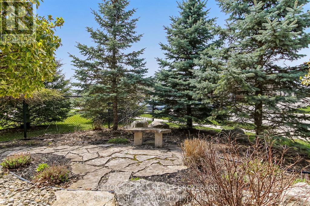 115 Pebblecreek Walk, London North, Ontario  N6G 0K4 - Photo 33 - X13483114