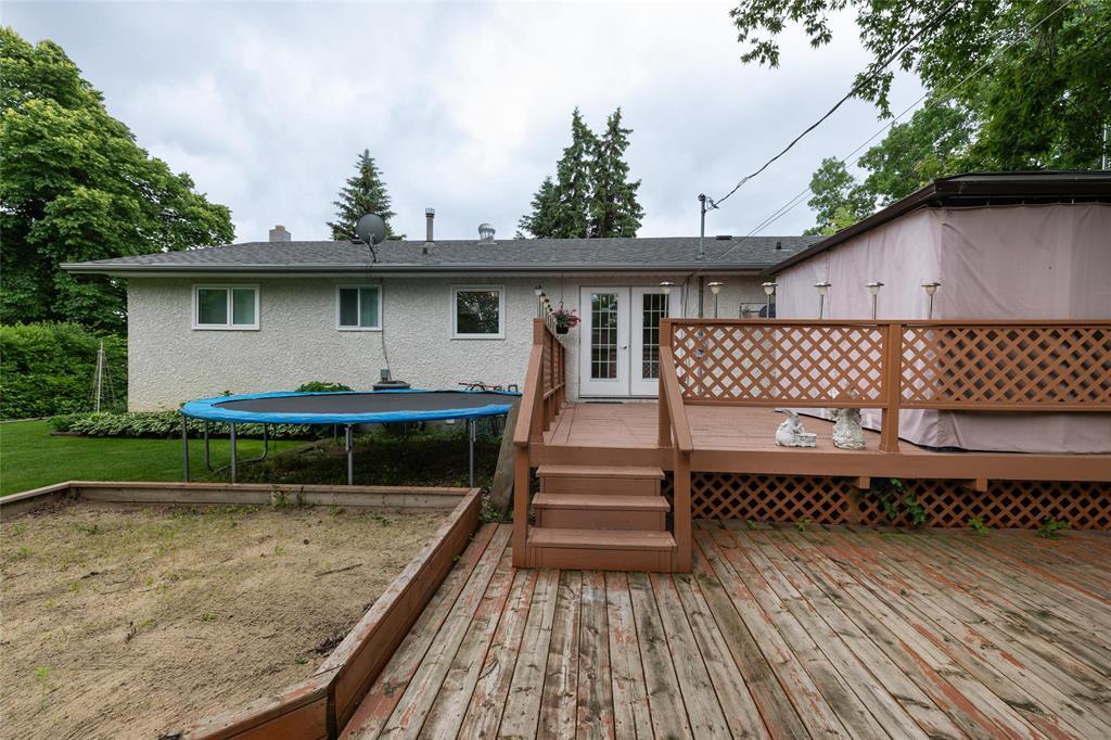 121 Oakview Avenue, Mitchell, Manitoba  R5G 1H4 - Photo 28 - 202614835