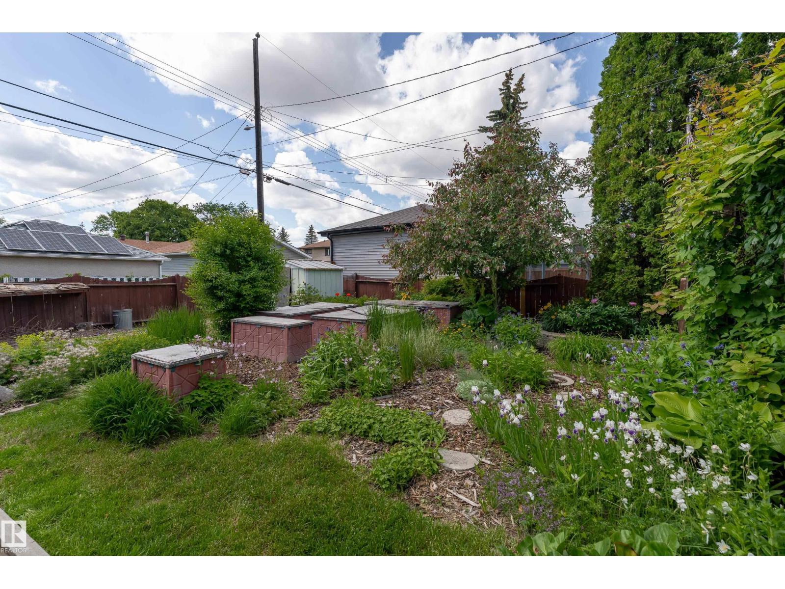 10512 45 St NW, Edmonton, Alberta  T6A 1X3 - Photo 43 - E4495579