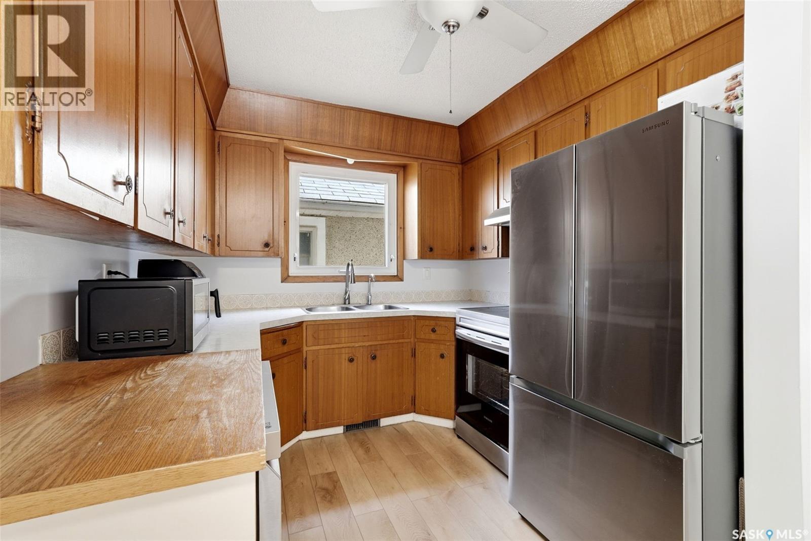 2172 Reynolds Street, Regina, Saskatchewan  S4N 3N1 - Photo 5 - SK040473