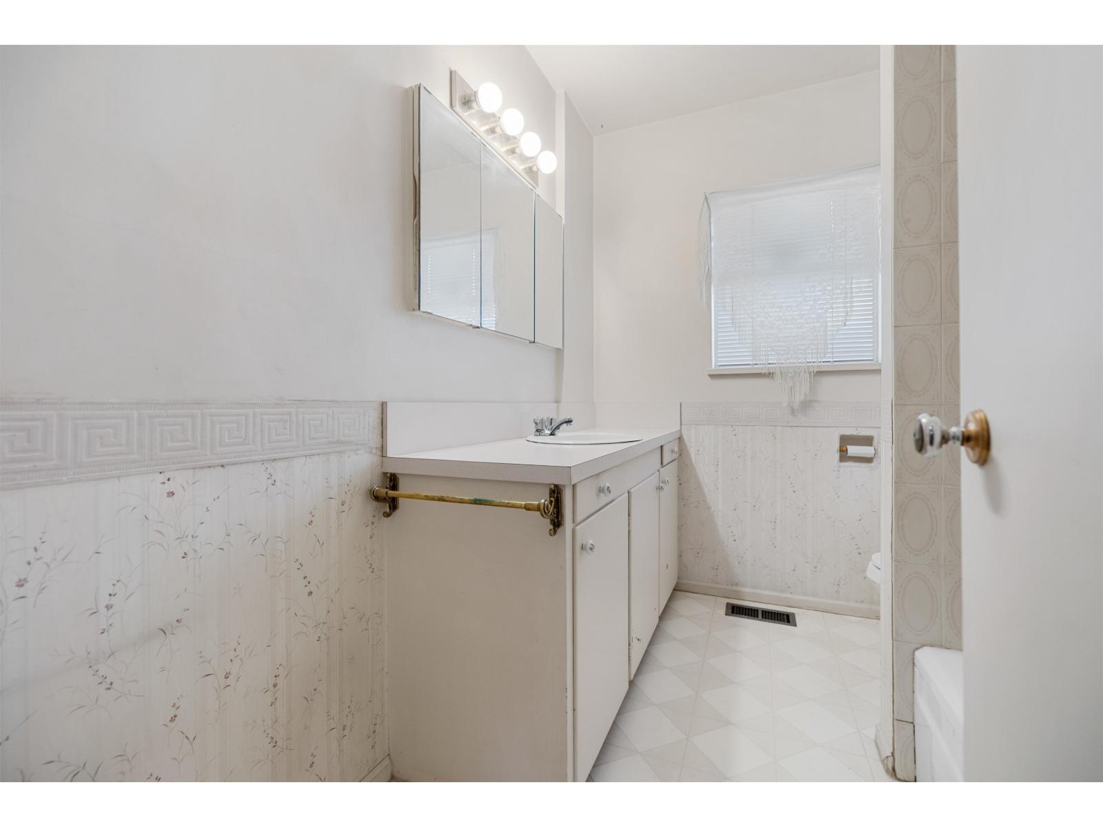 12534 Grove Crescent, Surrey, British Columbia  V3V 2L7 - Photo 17 - R3139374