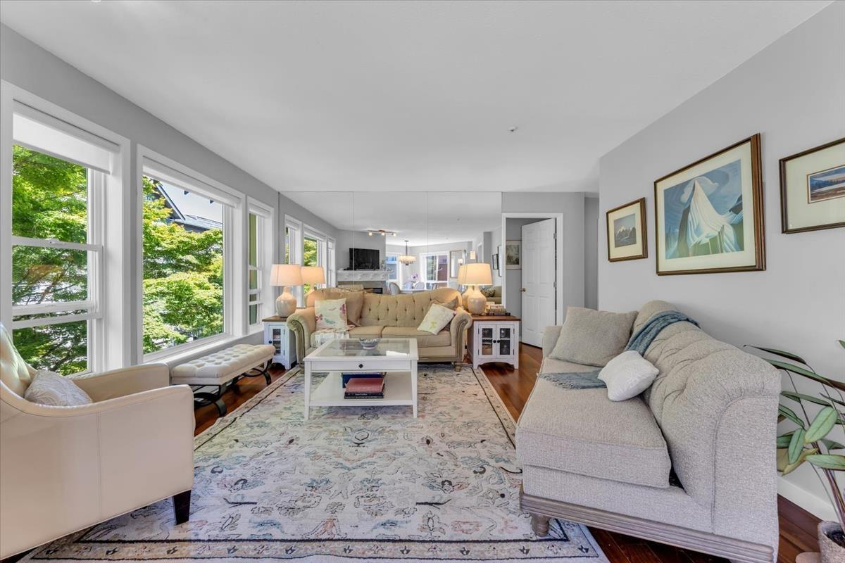 312 15555 16 Avenue, Surrey, British Columbia  V4A 1R7 - Photo 2 - R3138557